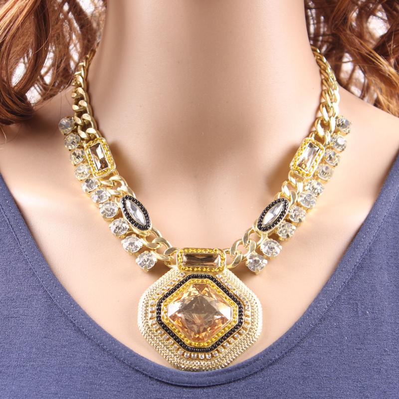 

2020 New Trendy Glass Crystal Square Pendant Gold Color Chain Pendant Necklace Accessories for Women Florate Brand Jewelry