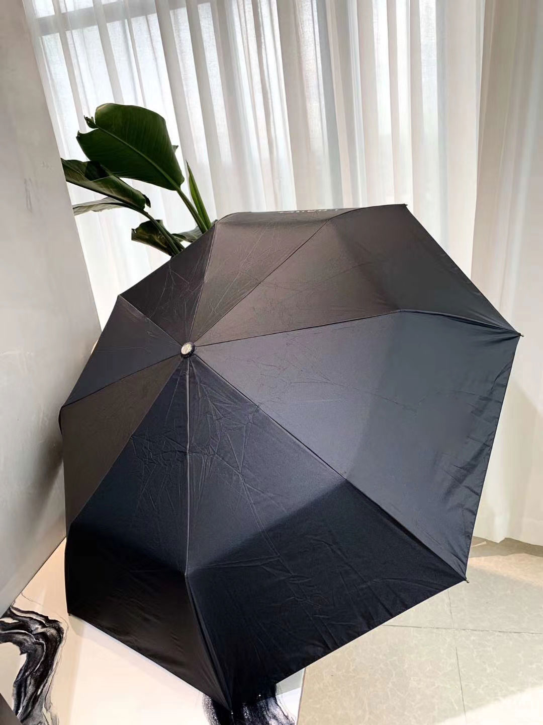 

C Classic 3 Fold Full-automatic Black Umbrella 2020 Latest Style Parasol with Gift Box And Leather Bag for VIP Client