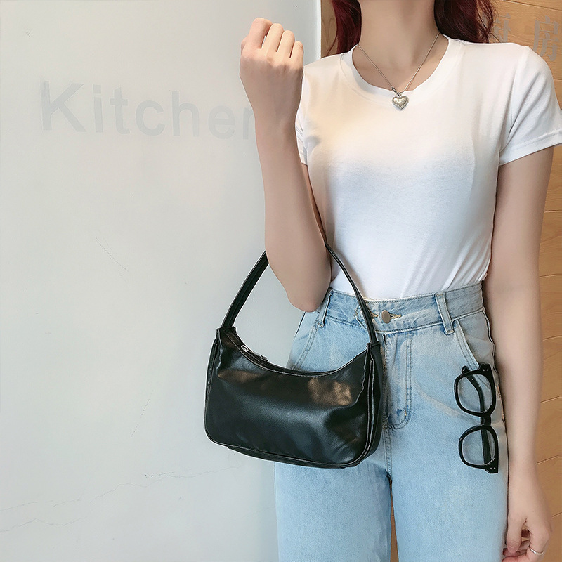 

PU Baguette Female Inspired Ken Shoulder Savi Celebrity Mini Retro Simple Armpit Portable Wholesale Moon-Shaped Dou Bag Bag Nfiud