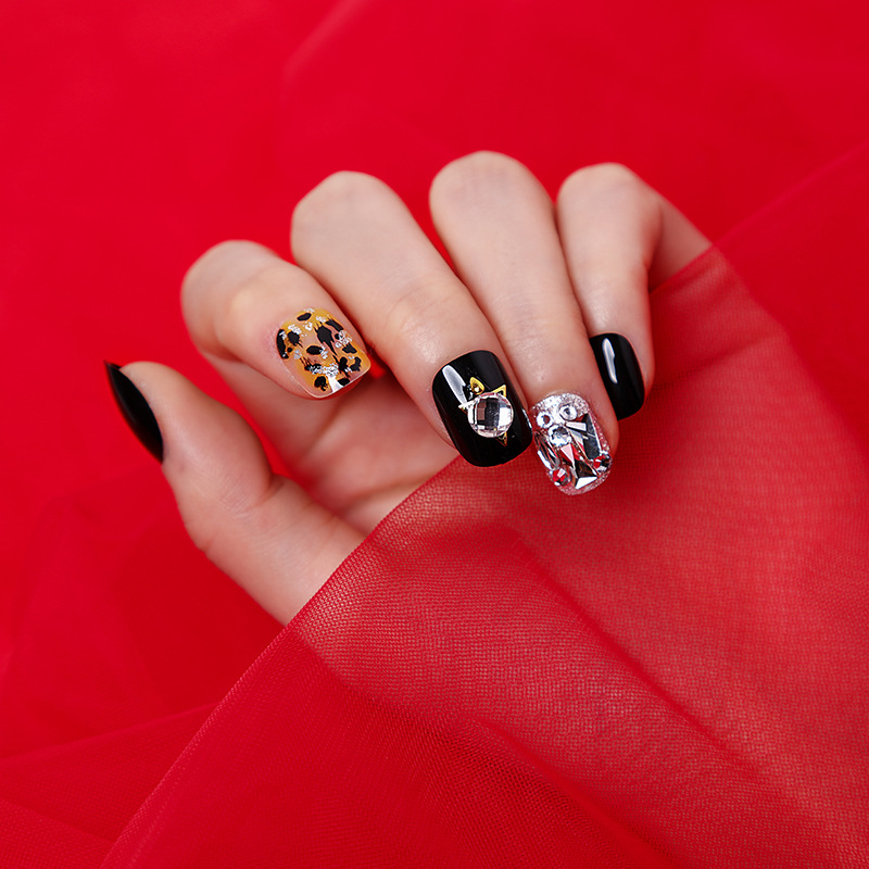 

Leopard Pattern Black Silver Diamond Encrusted Wearable Bride Wedding Fake Nails Full Cover Detachable Nail Patch DL, Red;gold