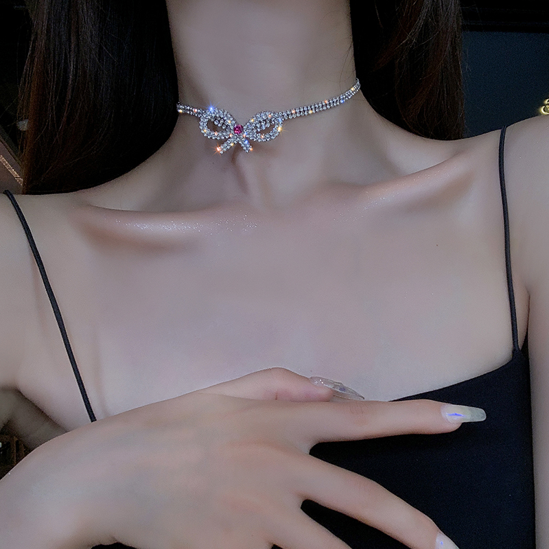 

Chokers 2021 Korea Design Fashion Jewelry Luxury Shiny Full Crystal Sexy Bow Choker Necklace Girl Prom