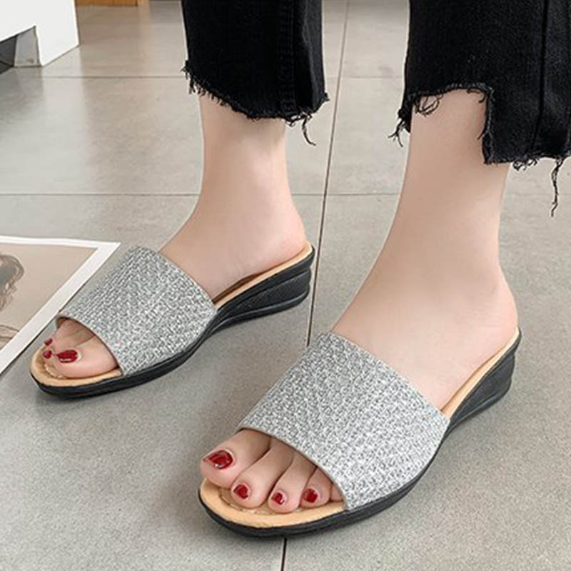 

2020 Summer Sequined cloth wedges slippers women flip flops pantuflas beach shoes women sandals muffins paillette slides size 42, Black