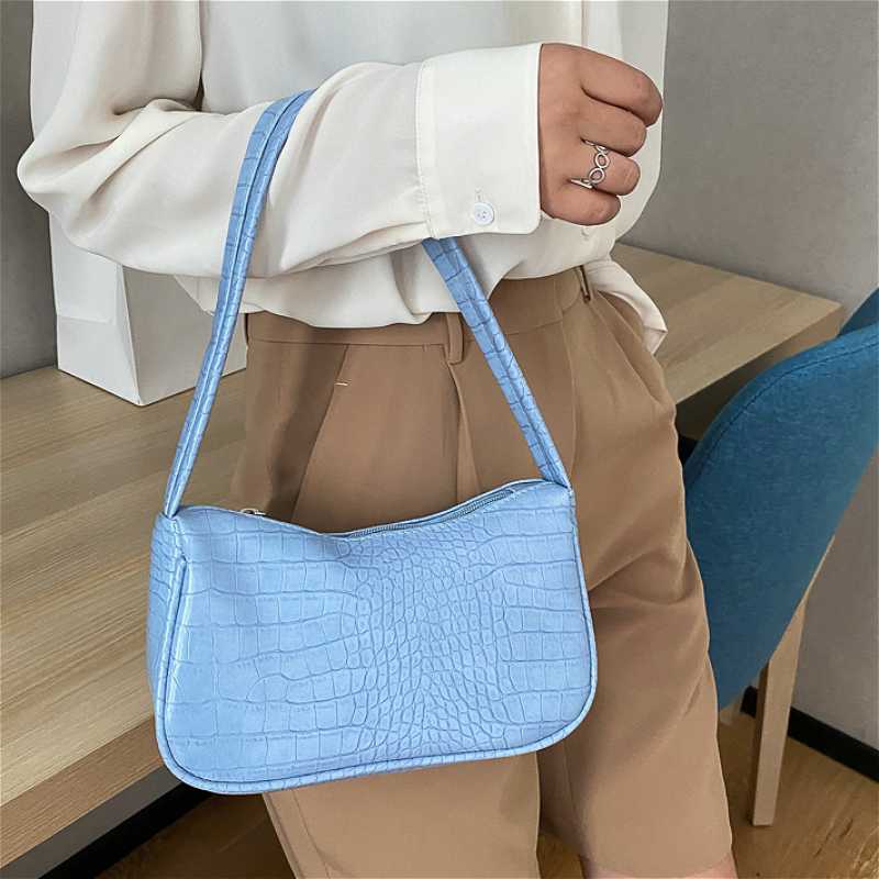 

Soft PU Leather Crocodile Pattern Women Underarm Bag Vintage Design Casual Ladies Small Shoulder Bag Female Tote Baguette Purse, Black