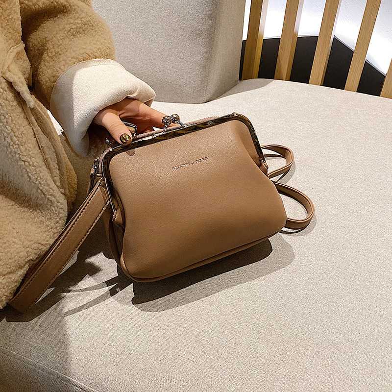 

Fashion Acrylic Women's Crossbody Bag Vintage Small Women's Shoulder Bag Luxury Soft Leather Ladies Messenger Sac A Main, Yellow3