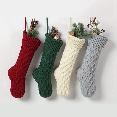 

Christmas Acrylic Knitted Socks Red Green White Gray Knitting Stocking Christmas Tree Hanging Gift Sock Xmas Party Candy Stockings EEA1872
