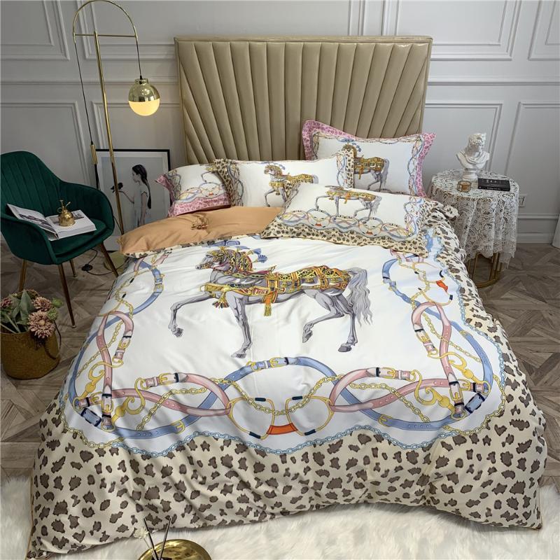 

4pcs Luxury Cotton Sateen Duvet Cover Set Horse Print Bedding Sheets Queen King Size drap housse 180x200 beddengoed 2 persoons