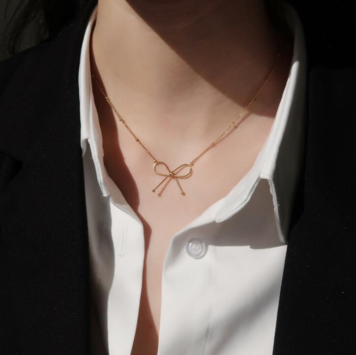 

Butterfly Necklace Gold Chain Choker Necklace for Women Dainty Animal Bead Chain Gift for Girlfriend Sister Kids