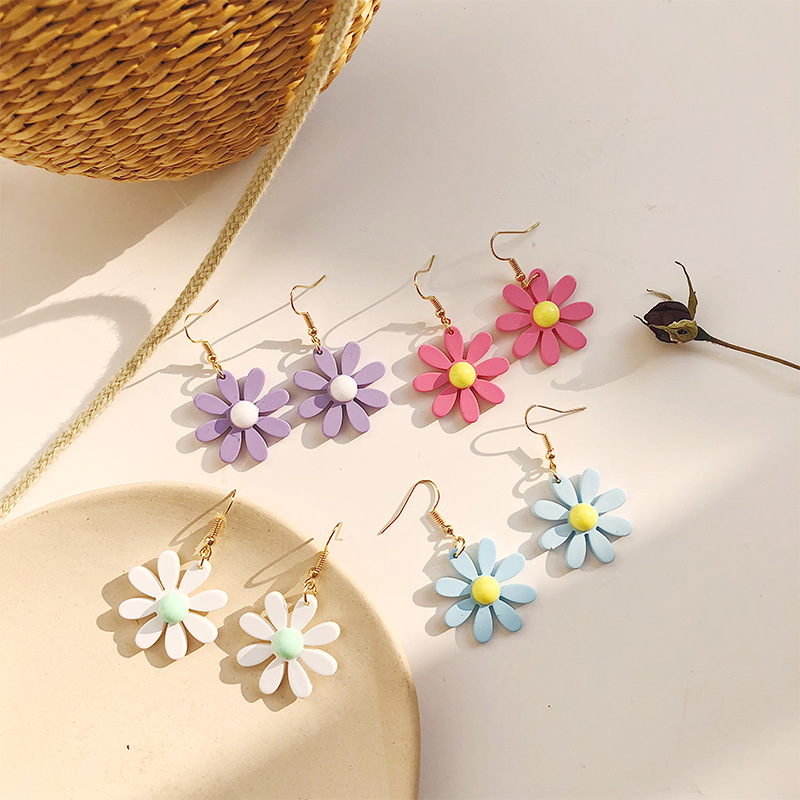 

2020 New Korea Style Summer Simlple Cute Flowers Sweet Daisy Resin Drop Earrings for Women Girl Fashion Jewelry Accessories