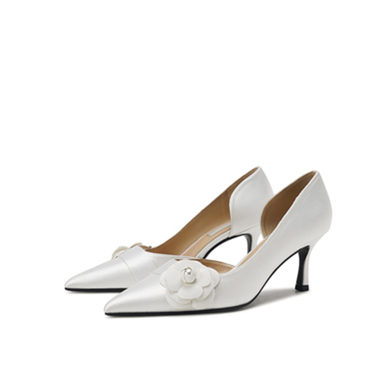 

Vintage French girl pointed high heels satin white bridesmaid wedding bridal wedding shoes women 2020 new