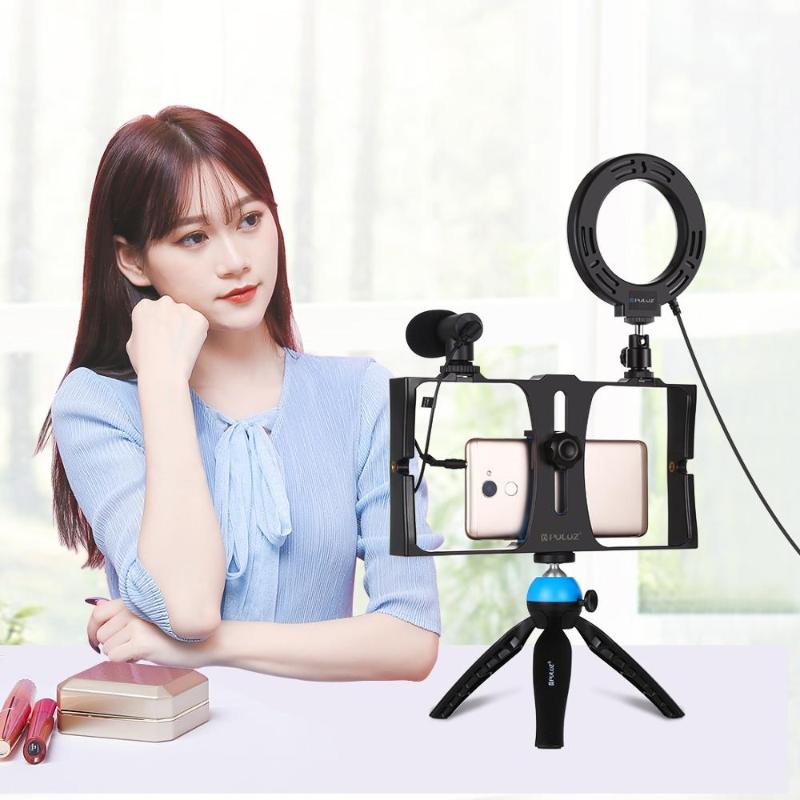 

PULUZ 4 in 1 Vlogging Live Broadcast Smartphone Video Rig +4.6 inch LED Selfie Ring Light & Microphone +Tripod Mount+Tripod Head