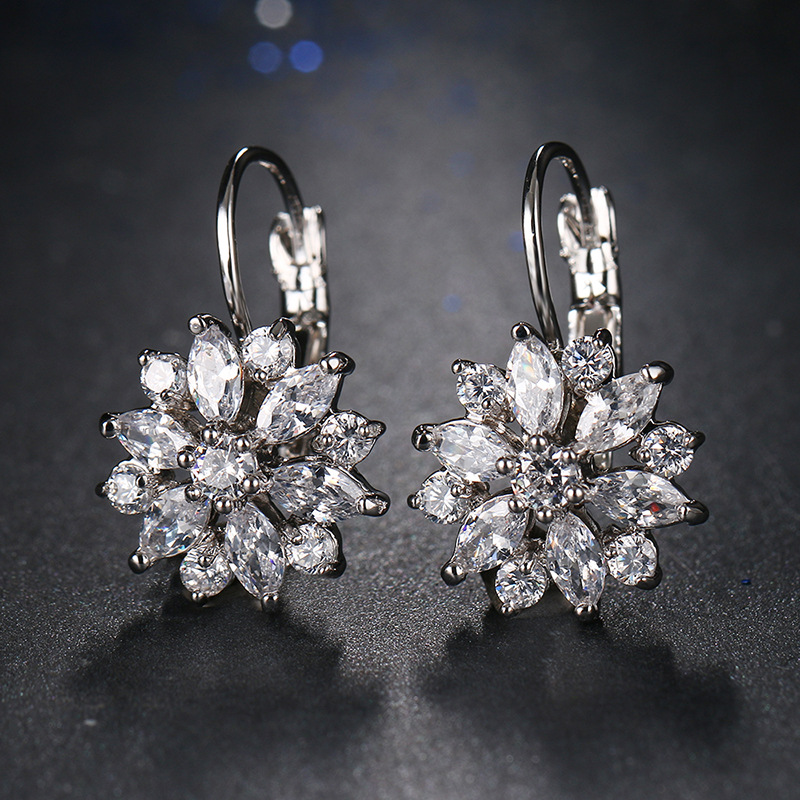 

New Trendy Luxury Crystal Flower Earrings Elegant Gold Color Cubic Zirconia Wedding Earrings for Women Fashion Jewelry 2020