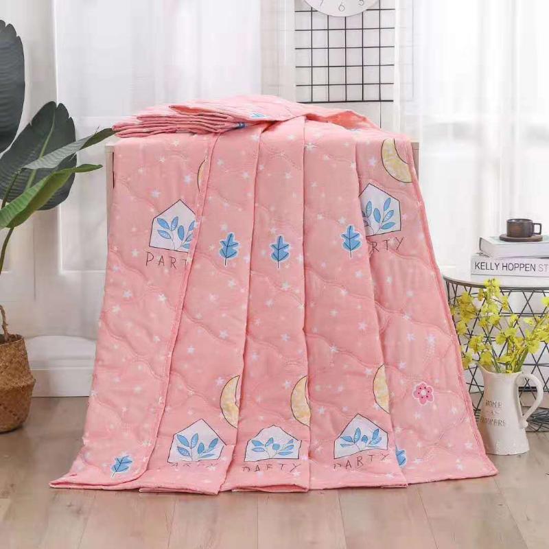 

Household 100% Polyester Adults Printed Summer Mechanical Wash Quilt
