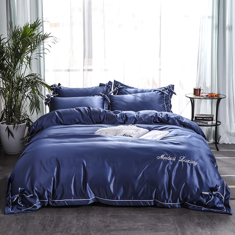 

Silk washed soft silky cool Duvets set includes one flat sheet ,one duvet cover and two pillowcases suitable for adults ,child, White