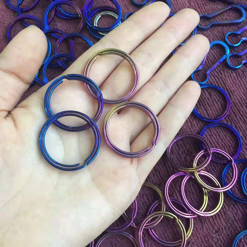 

Keychains Titanium Alloy Key Chain Keyring Buckle Ring Circle Clip