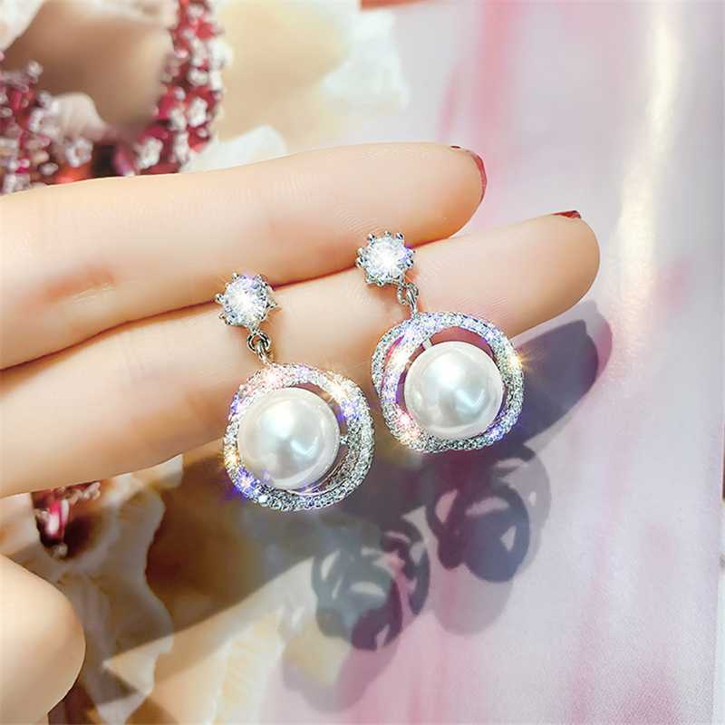 

New Hot Pearl Zircon Geometric Twist Drop Earrings For Women Fashion Jewelry Pendientes Statement Earrings Femme Bijoux Gifts