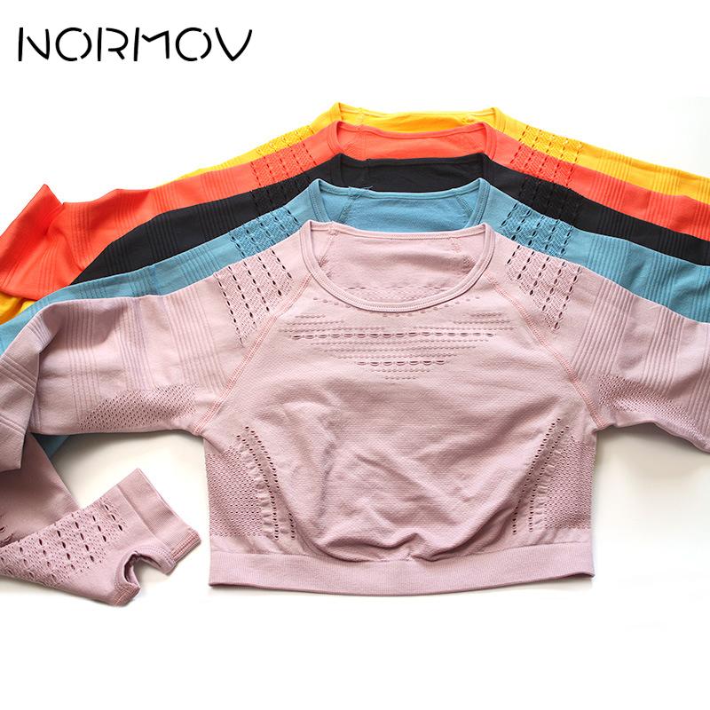 

NORMOV Women' Pink Seamless Long Sleeve Crop Top Yoga Shirts With Thumb Hole Running Fitness Workout Seamless Top Shirts, Black