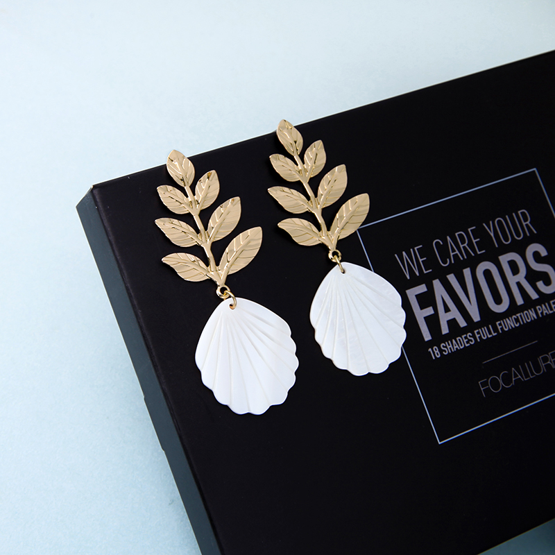

Statement Gold Color Shell Drop Earrings Luxuriant Leaf Dangle Earrings For Women Fashion Jewelry Drop Shipping