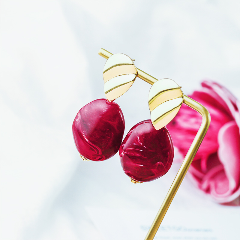 

ZWC Fashion Hot Vintage Simple Drop Earrings For Women Party Acrylic New Personality Geometric Red Earrings Wholesale