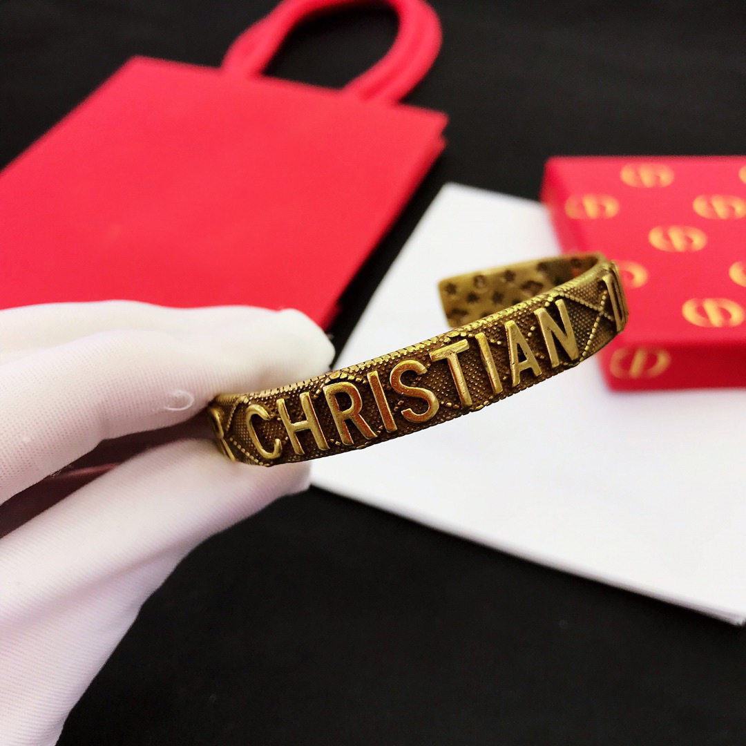 

CD Home 2020 new letter open bracelet female Dijia Internet celebrity letter open bracelet