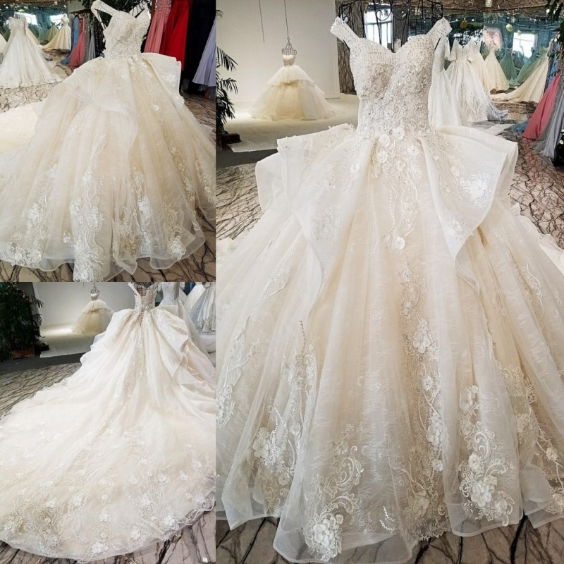 

2020 Luxury Wedding Dresses Off Shoulder Lace Appliques Ball Gowns Bridal Gowns Custom Made Lace-up Back Sweep Train robe de mariée, Ivory
