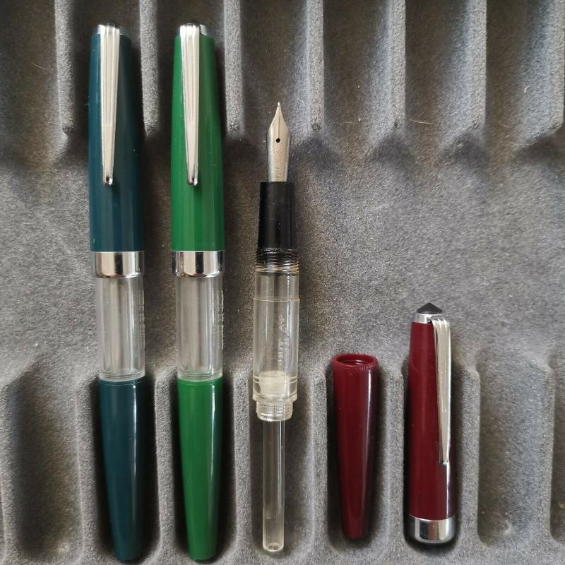 

Old Stock Chinese Vintage DD Fountain Pen Ink Pen Fine Nib Stationery Office school supplies penna stilografica, Red