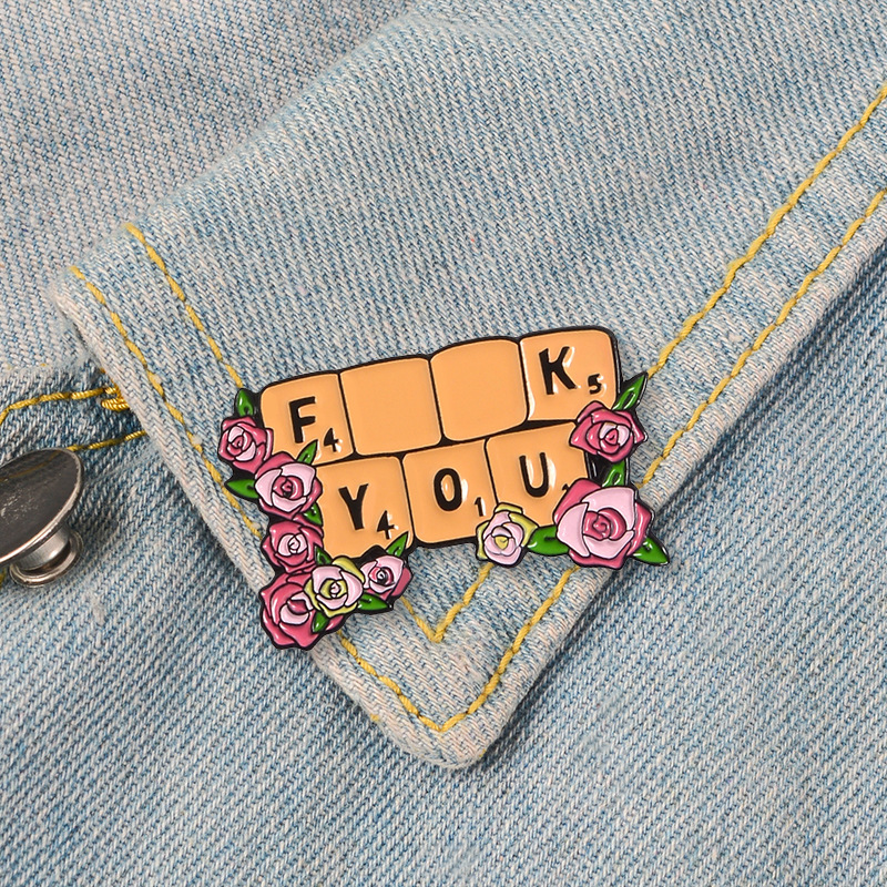 

Pink flower enamel pin, personalized accessories, wild silk scarf buckle, rose text box corsage, student cartoon brooch wholesale in stock, Gray