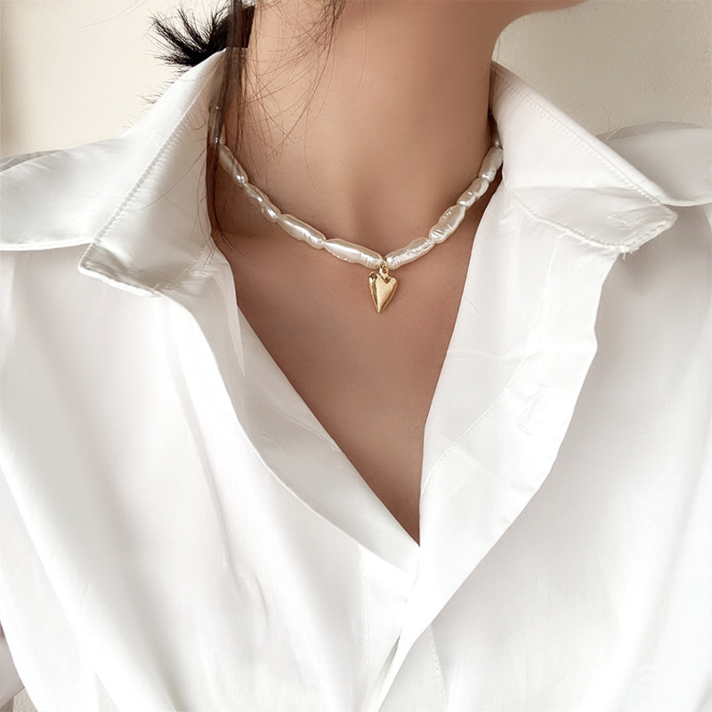 

New Arrive Fashion Freshwater Pearl Choker Necklace For Women Elegant Metal Heart Short Collares Jewelry Kolye wedding Gifts