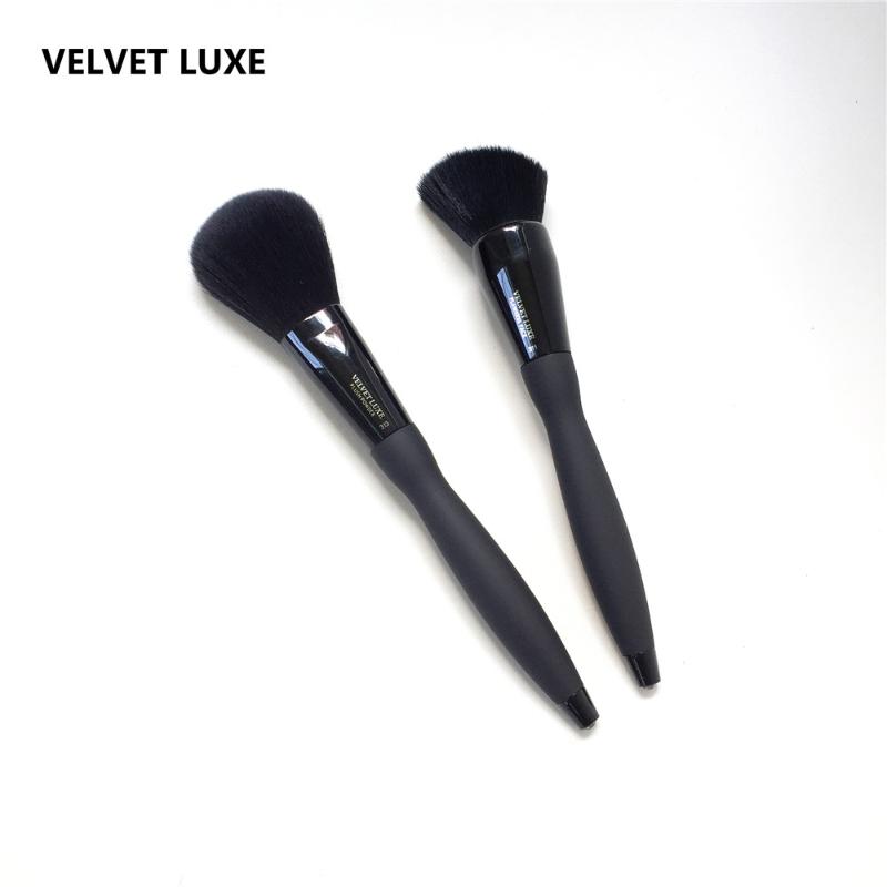 

Velvet Luxe Flawless Angled Face Foundation Brush 311 & Plush Powder Brush 313 - Beauty Makeup Blender Tools