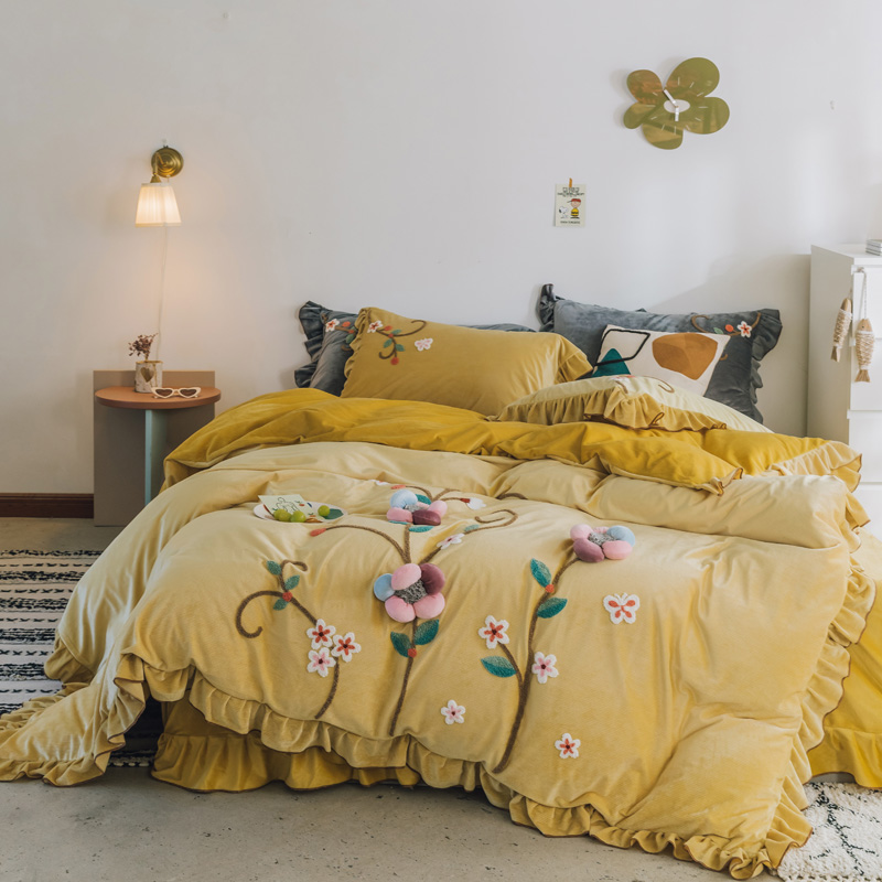 

New Yellow Pink Gray Handwork Flowers Embroidery Winter Velvet Bedding set Fleece Fabric Ruffle Duvet Cover Bed Sheet Pillowcase