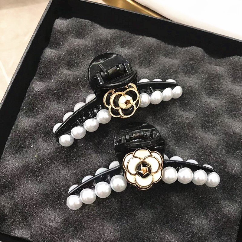 

Fashion Pearl camellia flower large Crab Hair Claw clip headwear Plastic hair clips for women girls hairpin Gripper Accessories