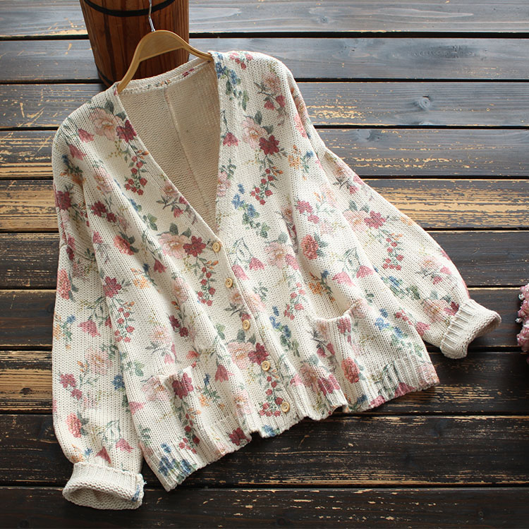 

rustic floral print vintage Single-breasted long sleeve knitting Cardigan Sweater Female, Beige