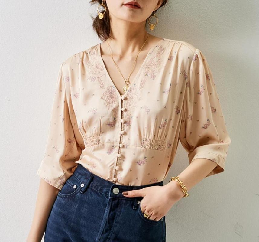 

Vintage satin shirt floral print v-neck half sleeve short shirt tops 2020 new, As show picture