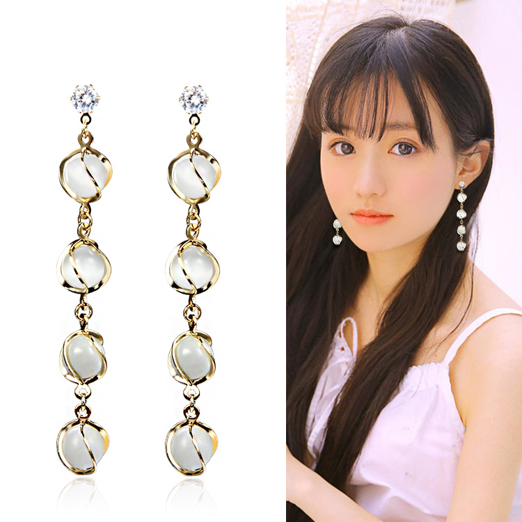 

Maple 2000 long tassel earrings for women Korean temperament personality Opal earrings trendy red