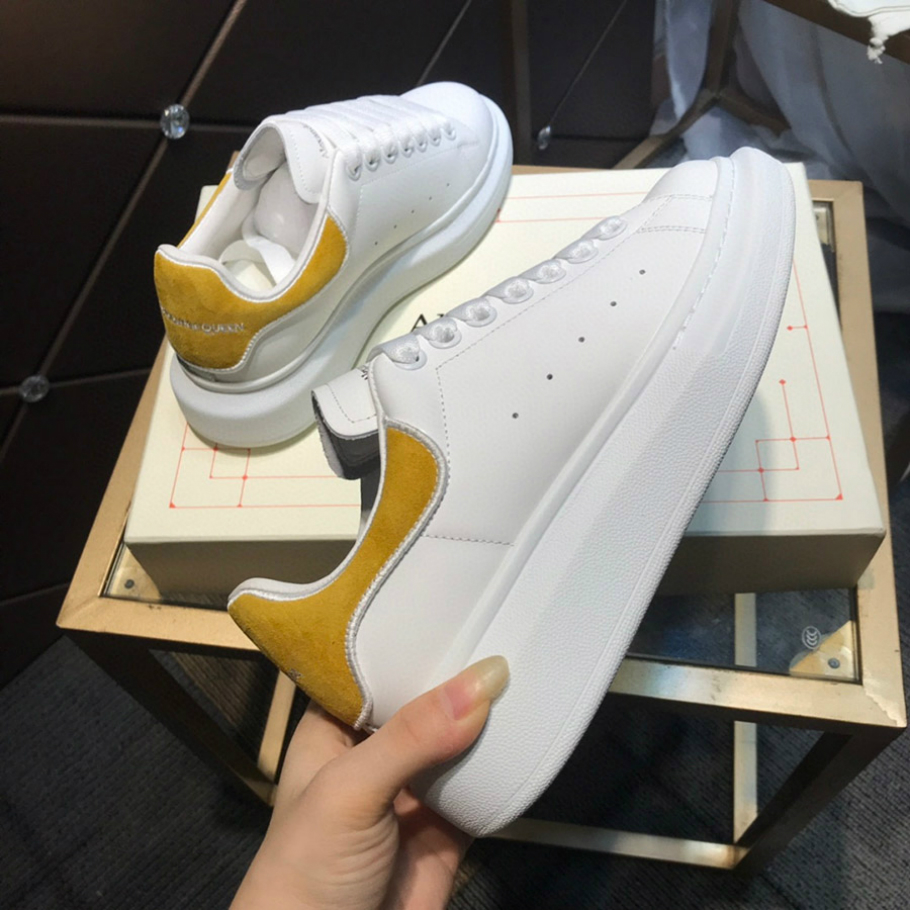 

Mens Classic Designer White Shoes Light Tan Top Leather Designer Sneakers Ins Womens Fashion Platform Shoes Flat Trendy Casual Trainers, Black