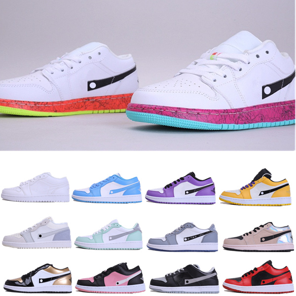 

New Hot Sale OG 1 Jumpman 1s Basketball Shoes Mens shoes Sneakers Royal blue Chicago Red Women trainers Black White Sports Running Shoes