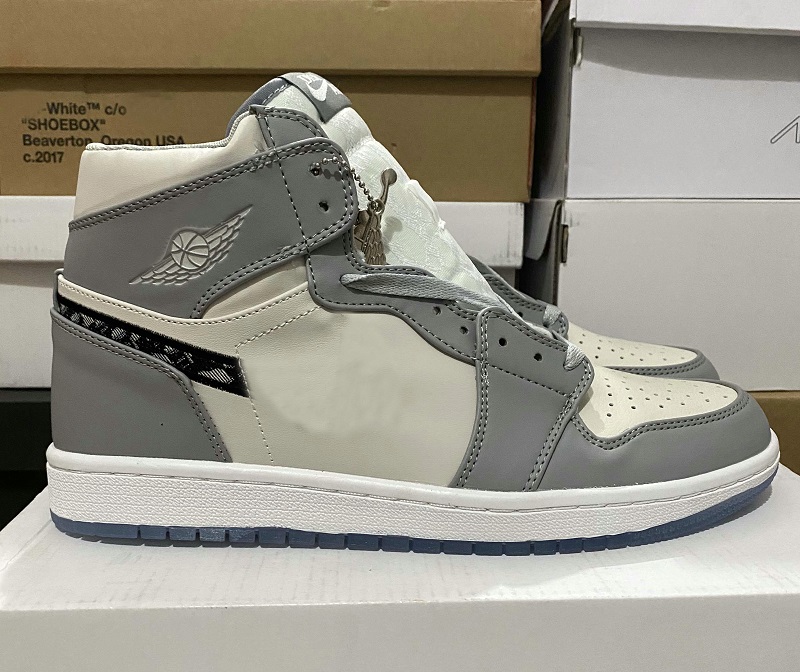 

Top Quality B23s Oblique 1s High Air One OG Grey Obliques Mens Basketball Shoes Luxury Sneakers Trainers Sports shoes Size 47 With Box
