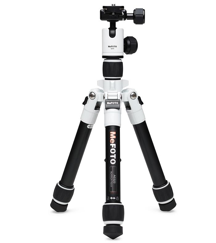 

Benro A0320 Mini Aluminium Tripod with ball head + Bluetooth Remote for & Smartphones