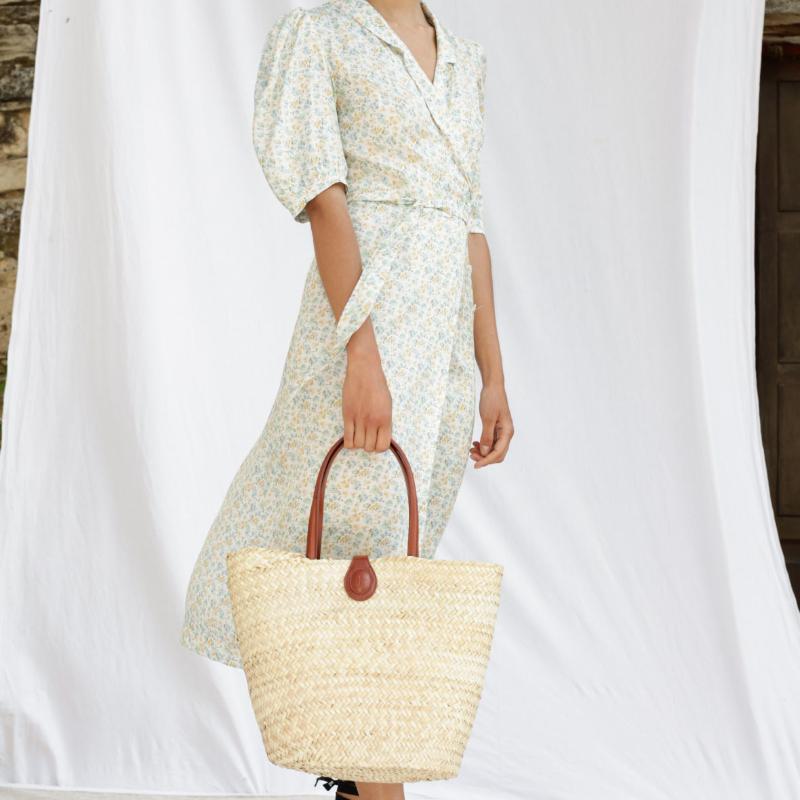 

Women Dress 2020 Spring and Summer New Dress Floral Floral V-neck Lantern Sleeve, Mixed