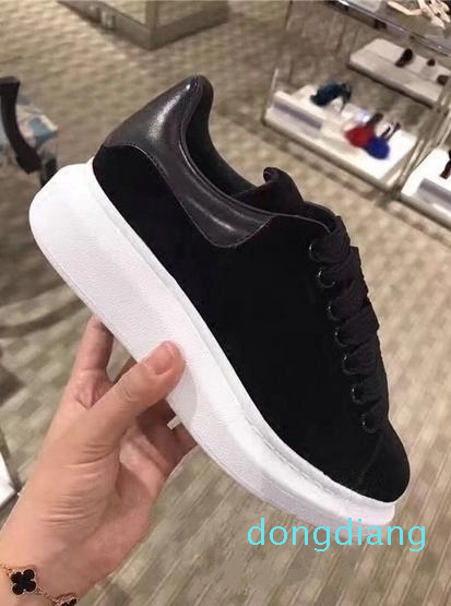 

Hot Sale-New Hot Casual Shoes Men Women Fashion Leather Low Top Sneakers Trainers Mens Womens Black Velvet Glitter White Dress Shoes