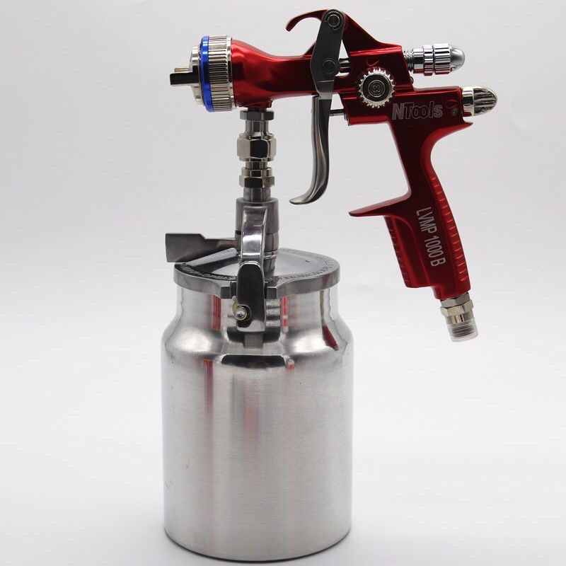 

spray gun under the car spray gun pot under the car paint high atomizing