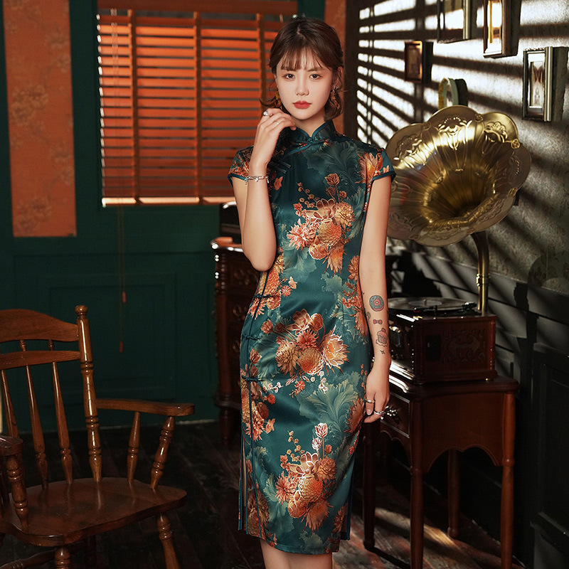 

Vintage Oversize 4XL Novelty Short Chinese Formal Rayon Dress Chinese Style Women Mandarin Collar Qipao Elegant Lady Cheongsam