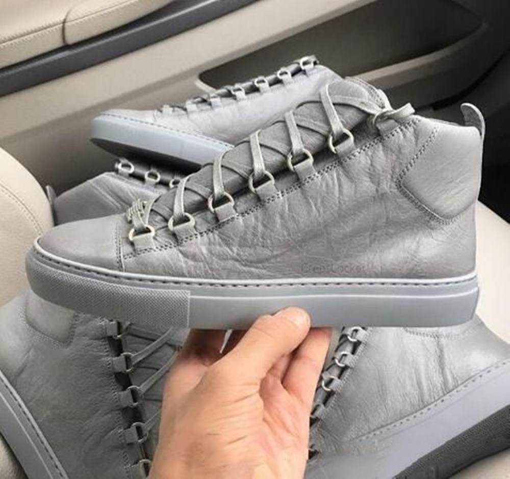 

Original Hightop With Luxurious Arena Sneaker Flat Super Quality Genuine Leather Women,Men Outdoor Kanye West Fashion Trainer, Colour3