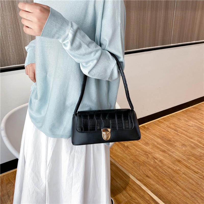 

Popular Simple Female Daily Bag Casual PU Leather Sling Handbag Purse Women Elegant Chain Shoulder Crossbody Bag, Black