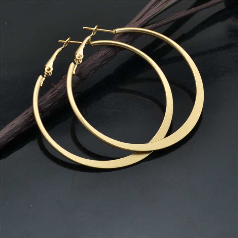 

Hoop & Huggie Earrings For Women Gold Circle 2021 Fashion Trend Jewellery Accessories Lovely Princess Style Ellipse Young Ladies Earring