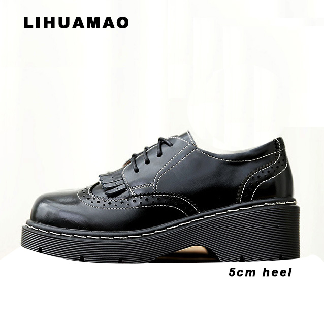 

LIHUAMAO Leather shoes women shoes platform round toe thick sole square heel outdoor skid resistance casual sneaker work party, Black
