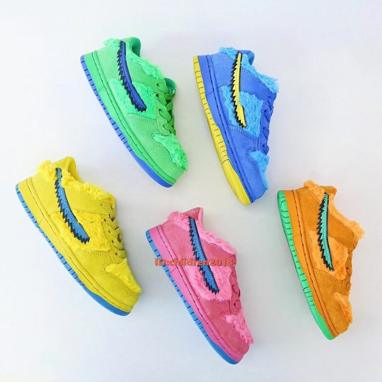 

SB Dunks Dead Five Bears Kids Skateboard Shoes 2023 Suede Toddler Shoes Yellow Green Blue Pink Blue Bear Children Sneakers Size 24-35