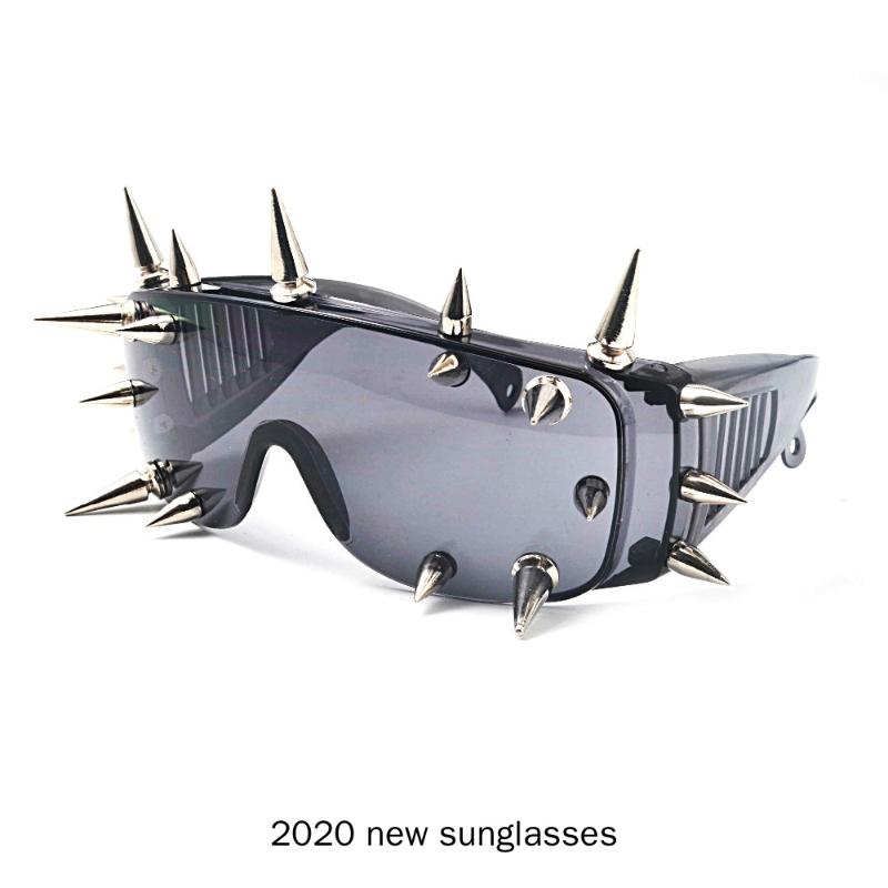 

Oversized Fashion Square Sunglasses Women New Mirror Men Shades Glasses Luxury Metal Rivet Trend Unique Female Eyewear NX