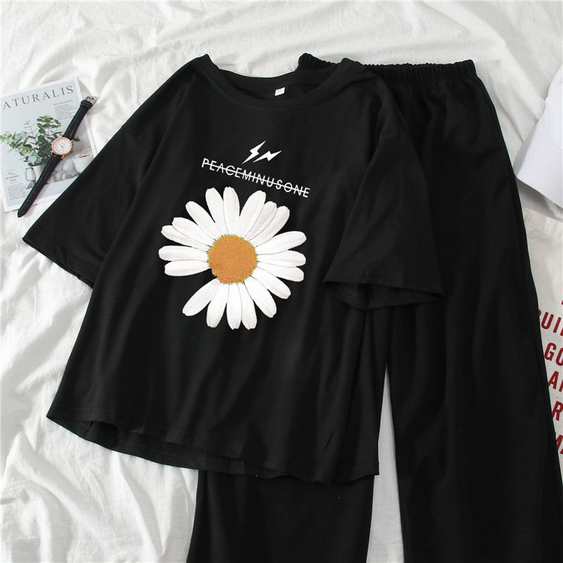 

Summer Women's Fashion Sets Daisy Printed Short Sleeve Cotton T Shirt & Wide Leg Long Pants Suits Students Two Piece Set Outfits, Black