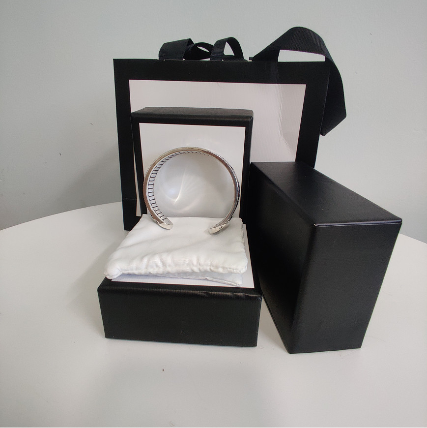 

Opening Adjustable Bracelet Personality Bracelet for Couple Bracelet Electroplated Silver Top Quality Bracelets Supply