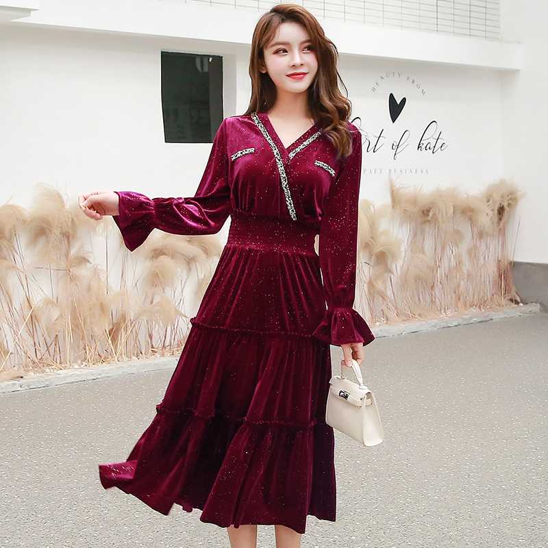

2020 Spring Vintage Bottoming Loose Red Velvet Dress Large Size Autumn Winter For Fat Femal Hepburn Party Small Dress 5XL, Black